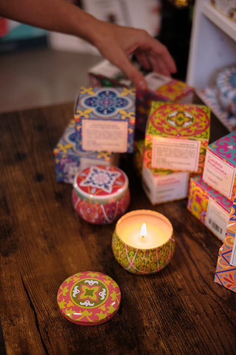 Cofanetto regalo con 2 Candele Vegetali di Soia 120gr - Colors Maioliche