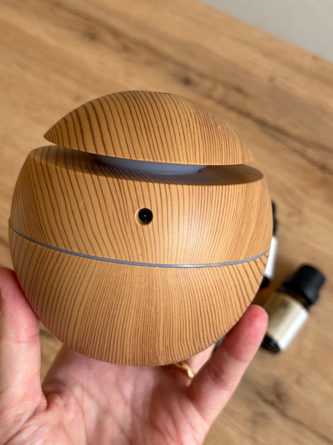 Diffusore a ultrasuoni effetto Legno Chiaro con 6 essenze profumate