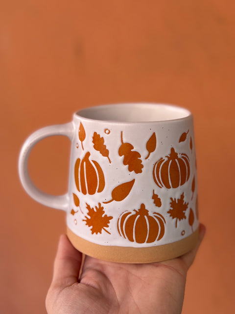 Tazza Zucca in gres con decorazioni autunnali
