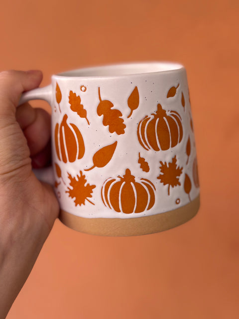 Tazza Zucca in gres con decorazioni autunnali