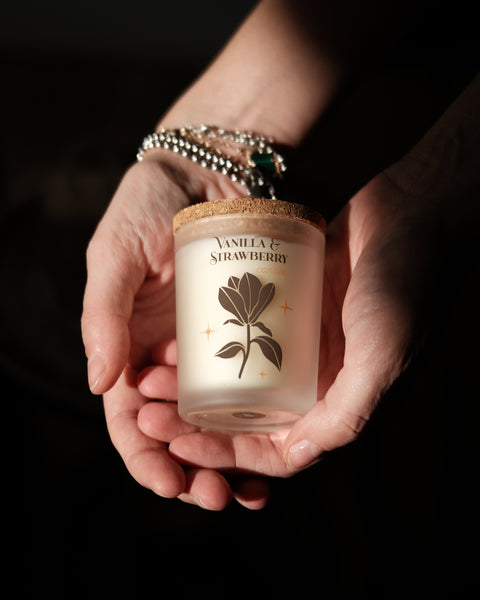 LITTLE BOX FIORE (Vaniglia & Fragola) - CANDELA BOX LEGNO 70 gr